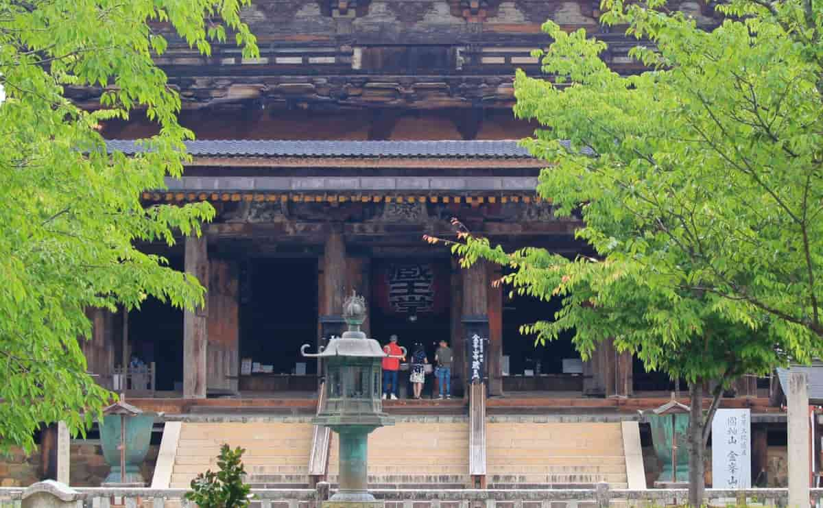 金峯山寺蔵王堂