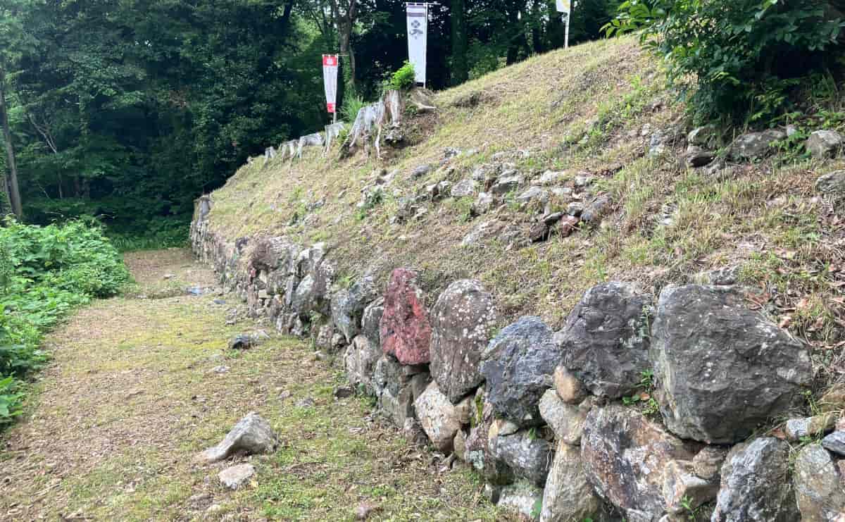 国吉城跡の京極氏時代に築かれた石垣