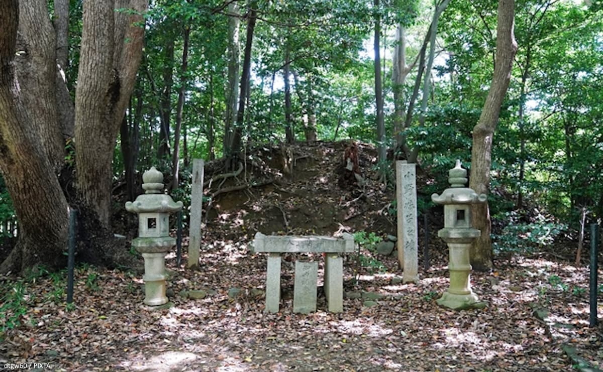 小野妹子の墓