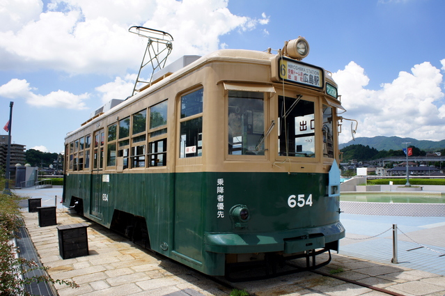 70年の記憶を宿して走る　広島の路面電車